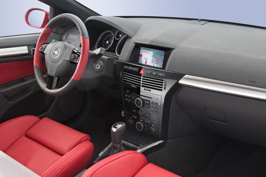  Opel Astra High Performance Concept 2004 года  (фото 10 из 17)